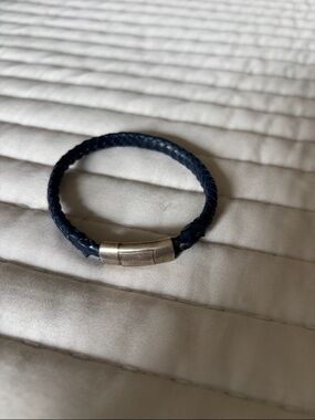Tateossian Men’s Braided Navy Leather Bracelet with Silver Magnetic Clasp. 8in